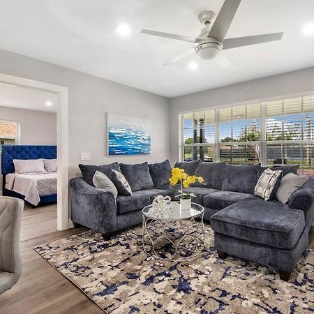 Modern Getaway Near The Beach With Room For A Boat West Palm Beach Bagian luar foto