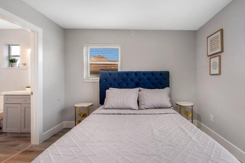 Modern Getaway Near The Beach With Room For A Boat West Palm Beach Bagian luar foto