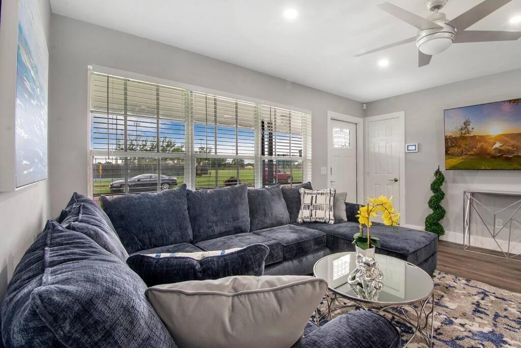 Modern Getaway Near The Beach With Room For A Boat West Palm Beach Bagian luar foto