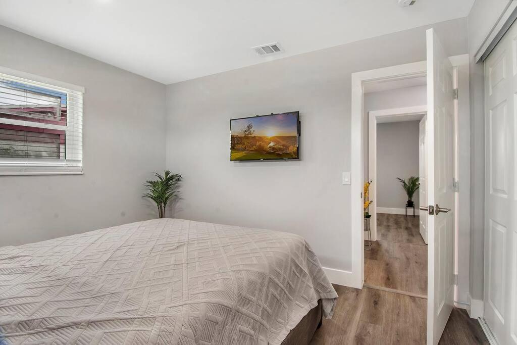 Modern Getaway Near The Beach With Room For A Boat West Palm Beach Bagian luar foto