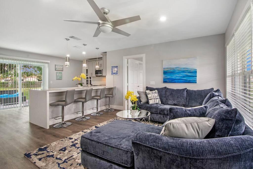Modern Getaway Near The Beach With Room For A Boat West Palm Beach Bagian luar foto